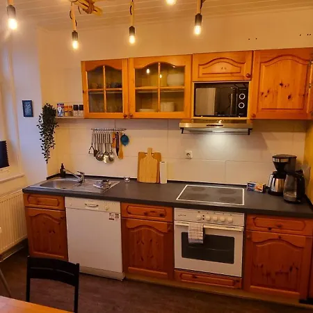 Nigella Direkt Am Hauptbahnhof Fuer 6 Personen Mit Kostenfreiem Parkplatz Voll Ausgestatteter Kueche Elite Standard *