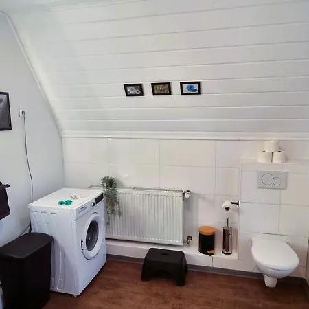 Apartment Nigella Direkt Am Hauptbahnhof Fur 6 Personen Mit Kostenfreiem Parkplatz Voll Ausgestatteter Kuche Elite Standard Celle