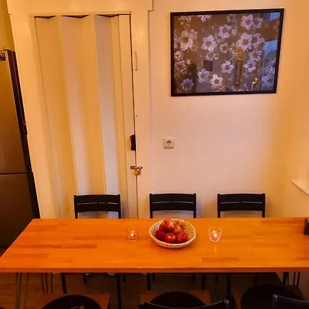 Apartman Nigella Direkt Am Hauptbahnhof Fuer 6 Personen Mit Kostenfreiem Parkplatz Voll Ausgestatteter Kueche Elite Standard Celle