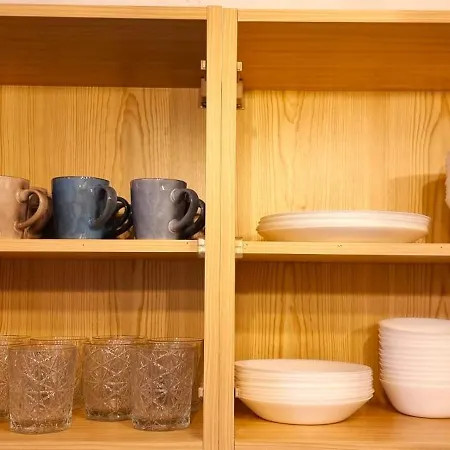 Nigella Direkt Am Hauptbahnhof Fuer 6 Personen Mit Kostenfreiem Parkplatz Voll Ausgestatteter Kueche Elite Standard * Celle