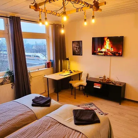 Nigella Direkt Am Hauptbahnhof Fuer 6 Personen Mit Kostenfreiem Parkplatz Voll Ausgestatteter Kueche Elite Standard *