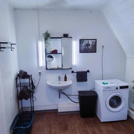 Apartman Nigella Direkt Am Hauptbahnhof Fuer 6 Personen Mit Kostenfreiem Parkplatz Voll Ausgestatteter Kueche Elite Standard *