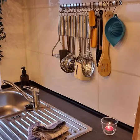 Apartman Nigella Direkt Am Hauptbahnhof Fuer 6 Personen Mit Kostenfreiem Parkplatz Voll Ausgestatteter Kueche Elite Standard *